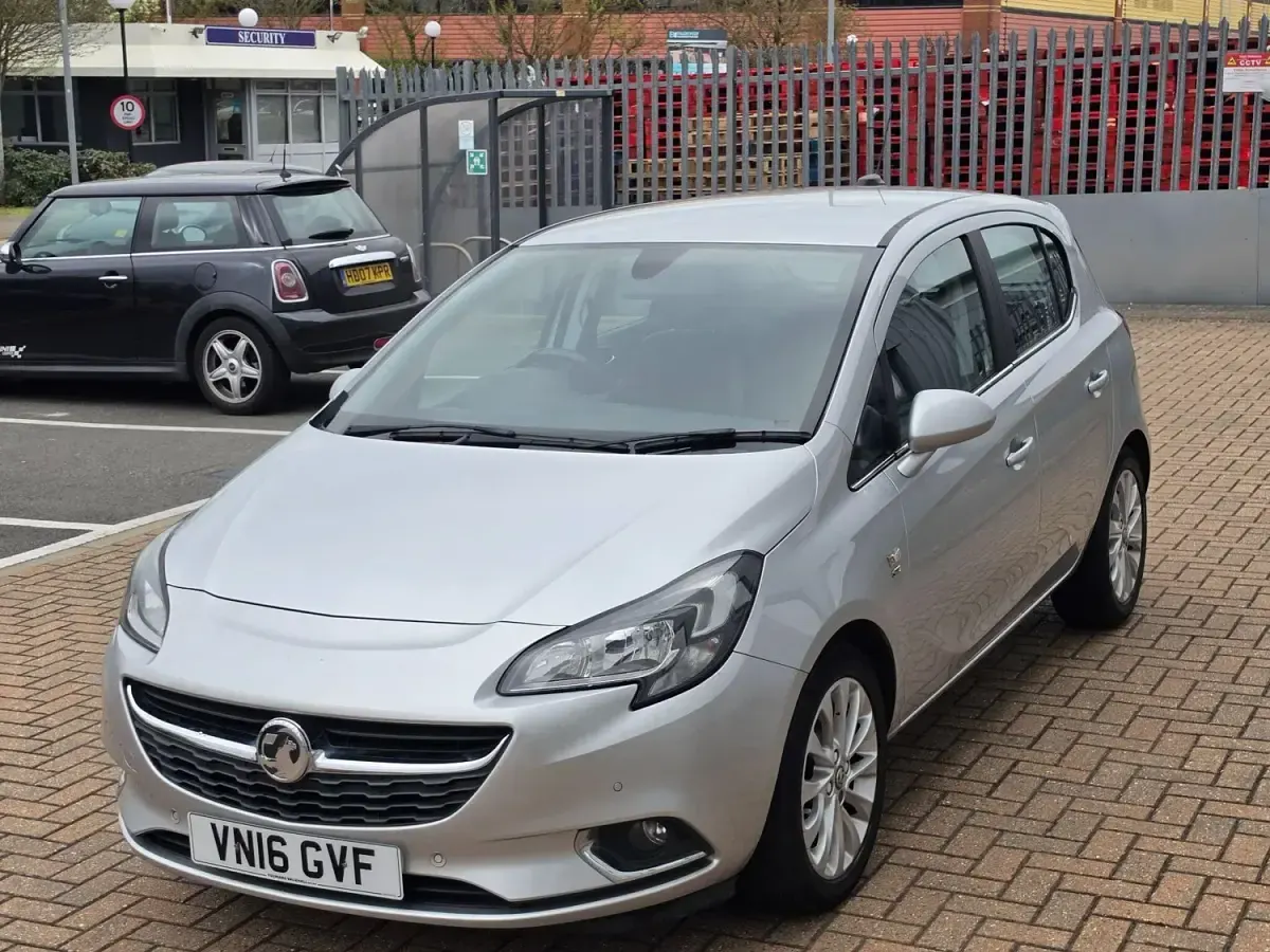 Second-hand Vauxhall Corsa 2016 Argintiu Hatchback