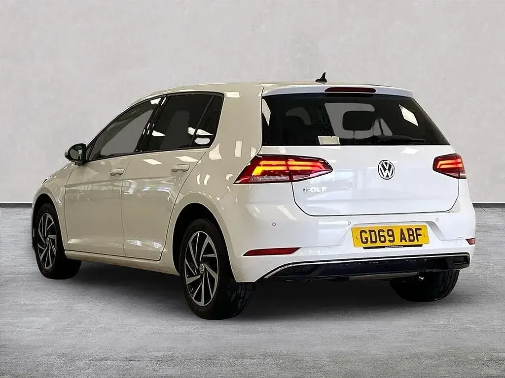 Used VW Golf VII Edition 115 HP (84 kW) 2019 White Hatchback