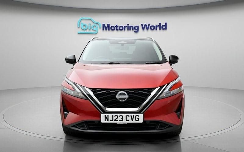 Used Nissan Qashqai N-Connecta 140 HP (102 kW) 2023 Red SUV