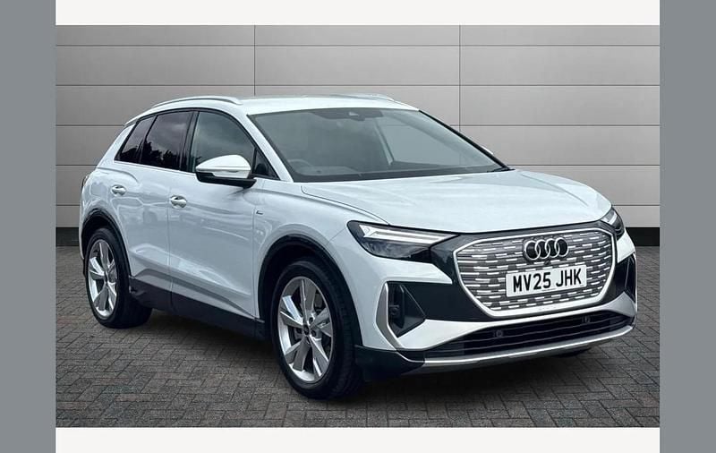 Glacier white Used 2025 Audi Q4 e-tron S-Line SUV | £33,990 - Image 1/4