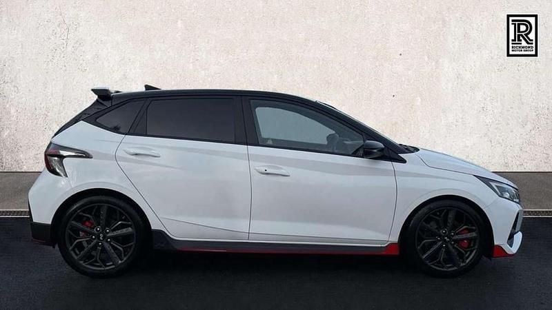 Used Hyundai i20 204 HP (150 kW) 2023 White Hatchback