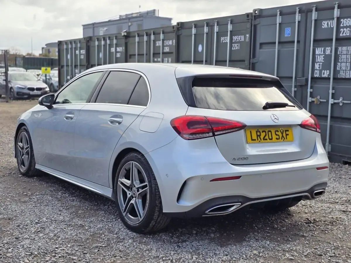 Usado Mercedes A200 Executive 163 HP (119 kW) 2020 Prateado Citadino