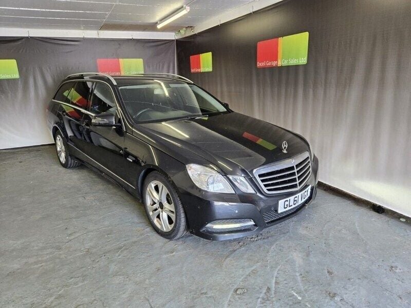 Black Used 2012 Mercedes E220 Executive Estate | £5,995 (Fair price) - Image 1/4