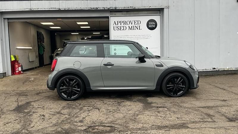 Used Mini Cooper Hatch 134 HP (98 kW) 2022 Grey Hatchback