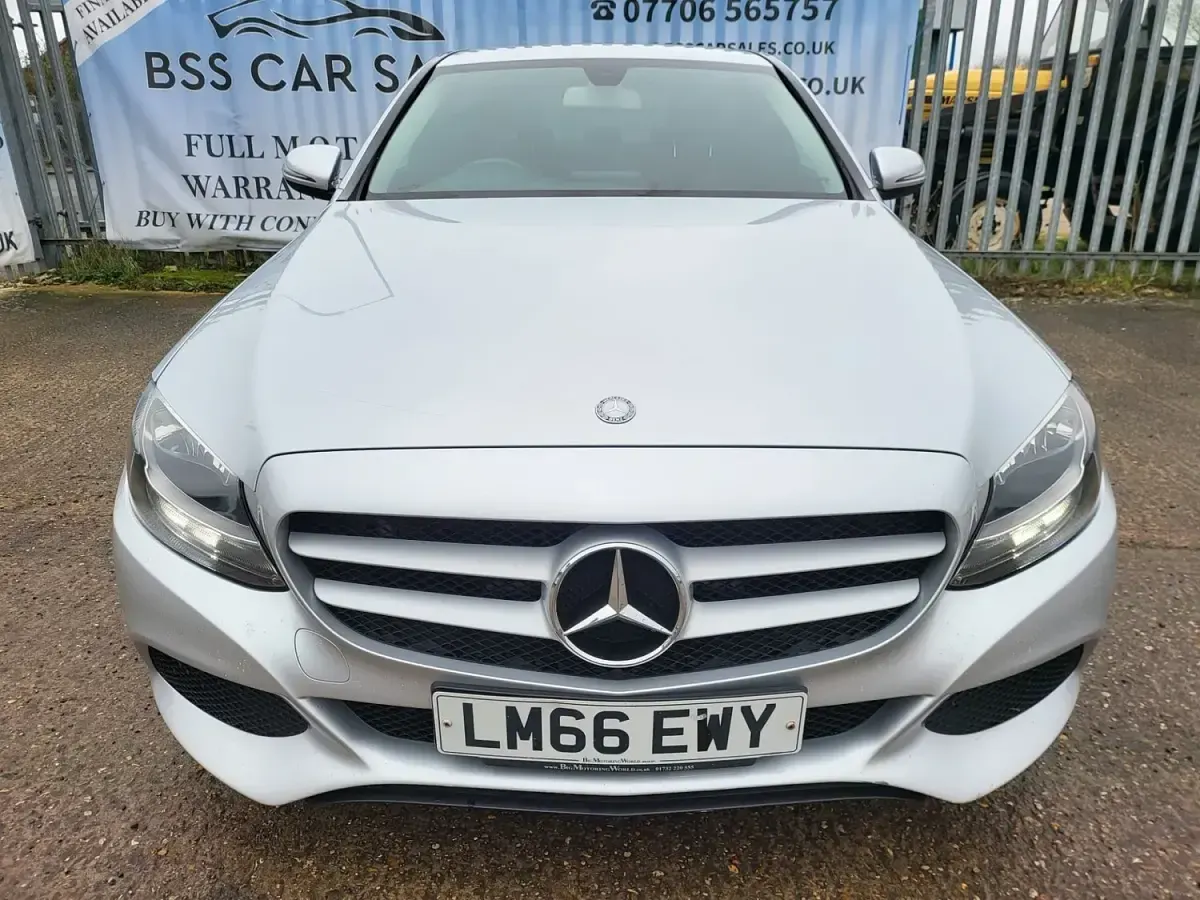 Used Mercedes C220 SE 170 HP (125 kW) 2016 Silver Sedan