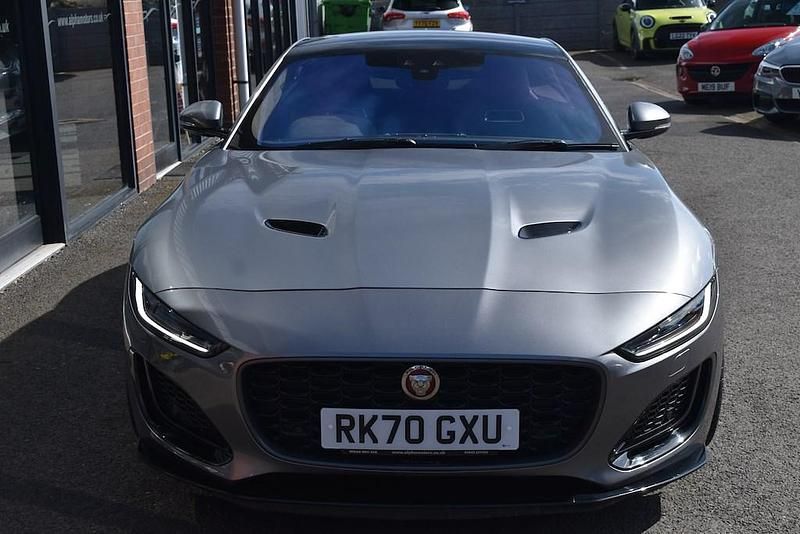 Usado Jaguar F-Type First Edition 300 HP (220 kW) 2020 Cinzento Coupé