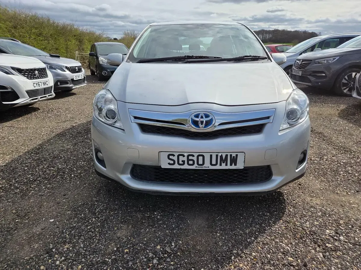 Used Toyota Auris Hybrid 2010 Silver Hatchback