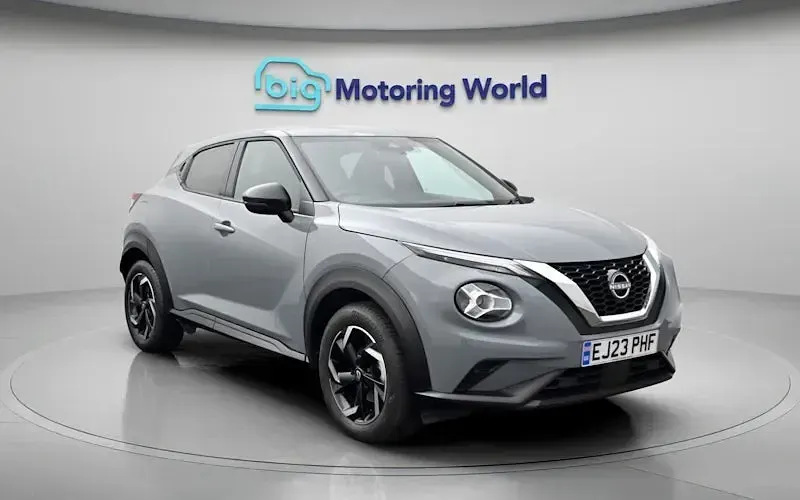 Used Nissan Juke N-Connecta 114 HP (83 kW) 2023 Grey SUV