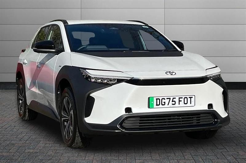 Used Toyota bZ4X 150 kW (204 HP) 2025 White SUV