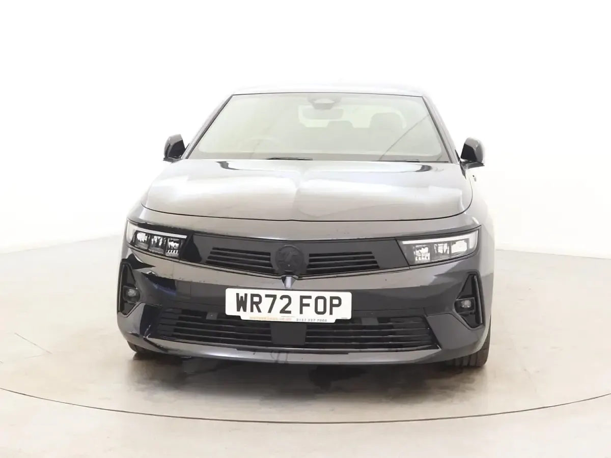 Second-hand Vauxhall Astra GS Line 130 CP (95 kW) 2022 Negru Hatchback