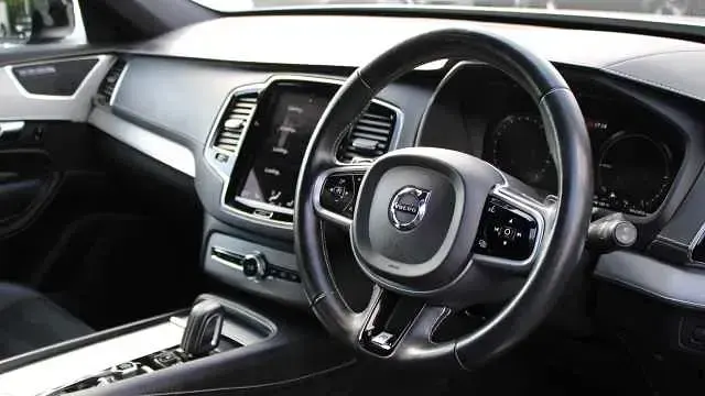 Used Volvo XC90 R-Design 390 HP (286 kW) 2020 SUV