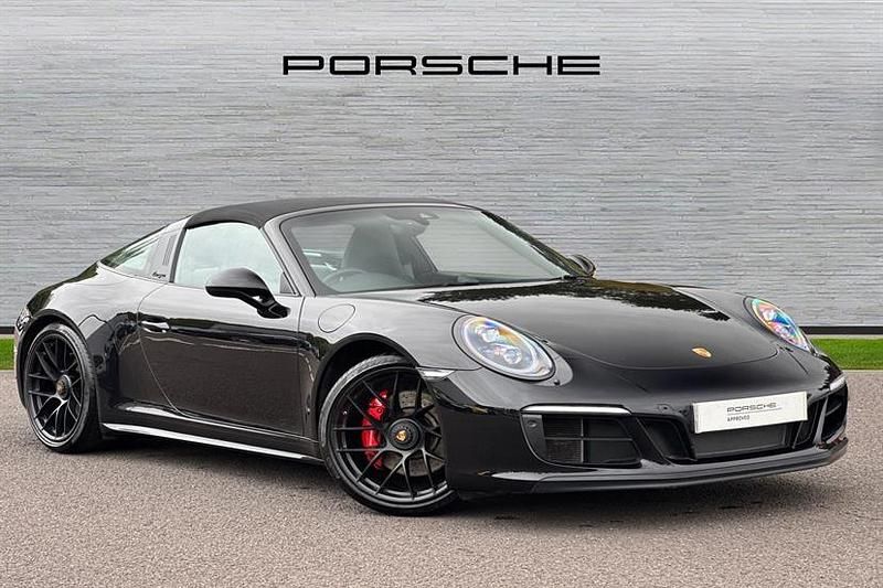Jet black Used 2018 Porsche 911 Coupe | £89,990 - Image 1/4