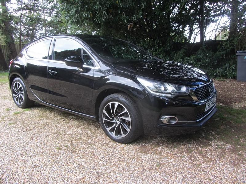 Used DS Automobiles DS4 Elegance 2015 Metallic black Hatchback