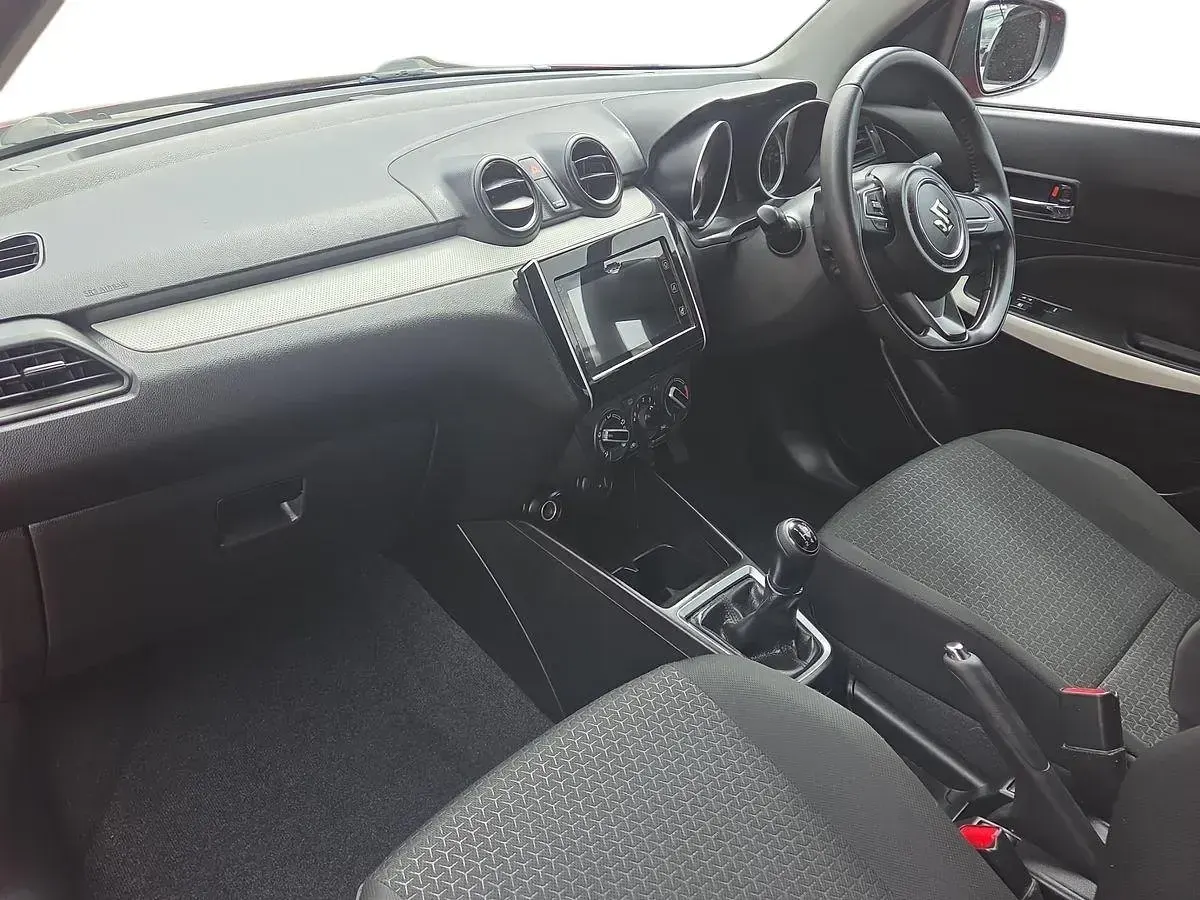 Used Suzuki Swift SZ-T 111 HP (81 kW) 2018 Red Hatchback