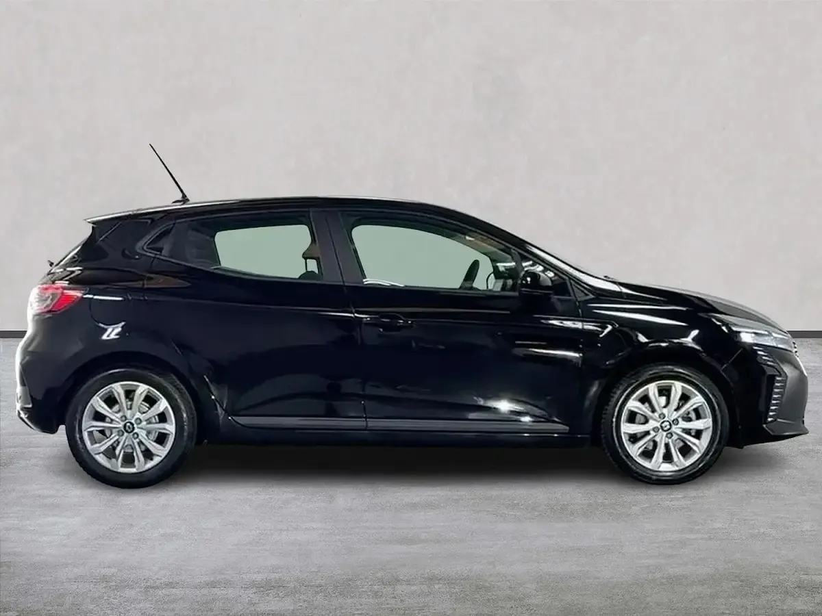 Used Renault Clio V Evolution 145 HP (106 kW) 2024 Black Hatchback