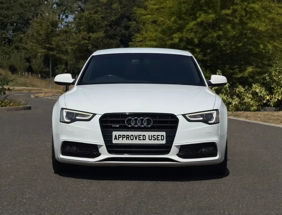Used Audi A5 Black Edition 225 HP (165 kW) 2014 White Coupe