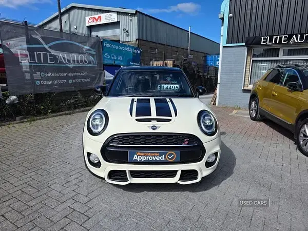 Used Mini Cooper S Hatch 189 HP (139 kW) 2019 White Hatchback