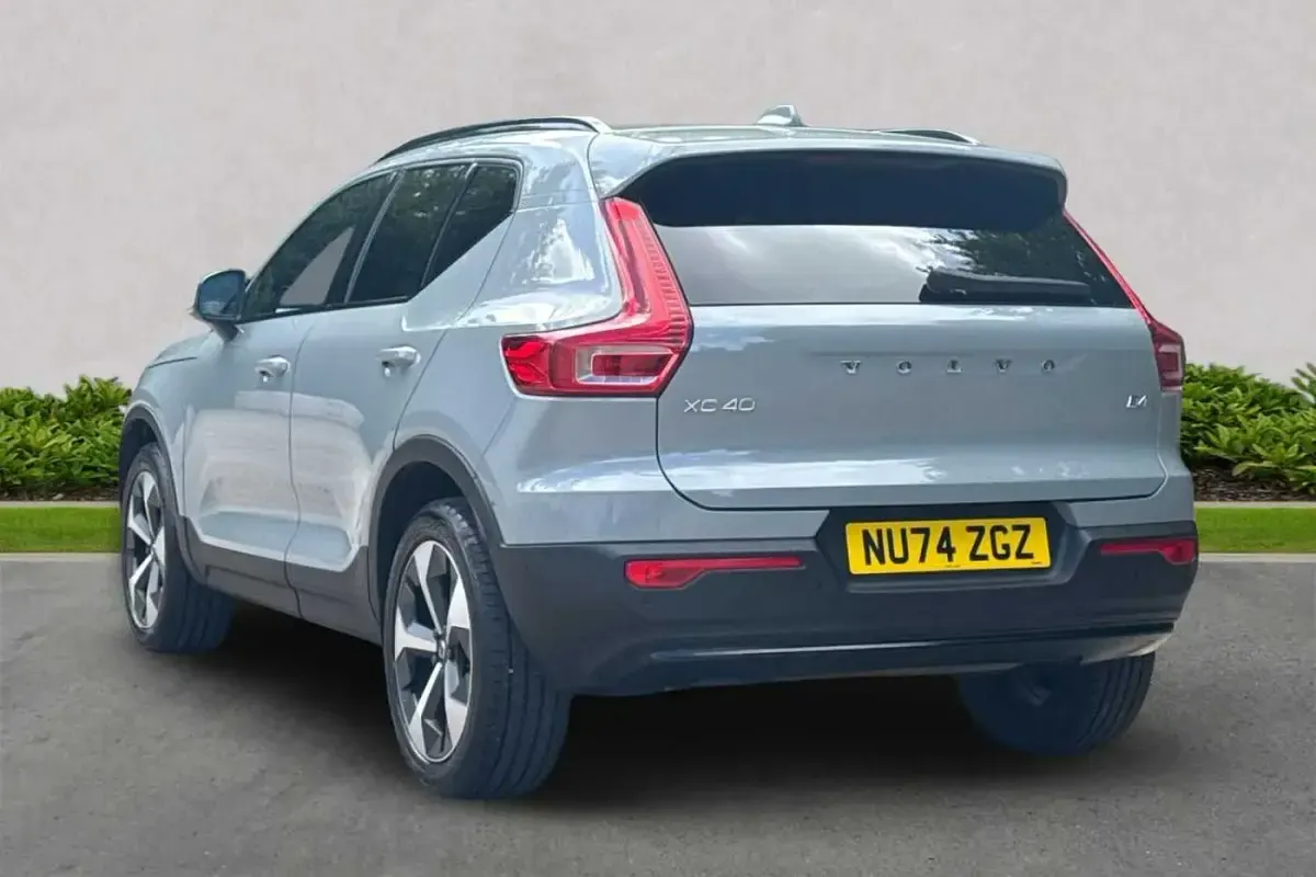 Used Volvo XC40 Plus 197 HP (144 kW) 2025 Grey SUV