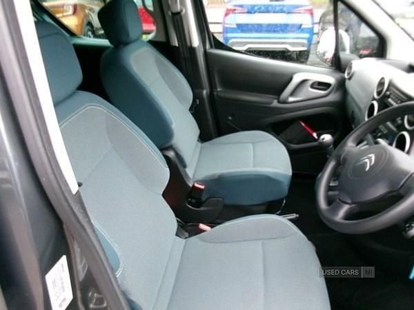 Używany Citroën Berlingo Feel 100 KM (73 kW) 2016 Niebieski Minivan