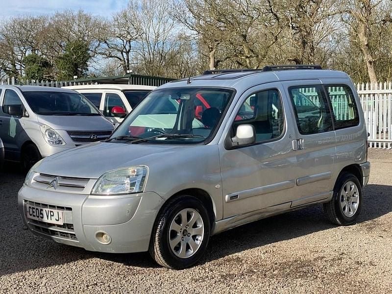 Used Citroën Berlingo 90 HP (66 kW) 2005 Silver MPV