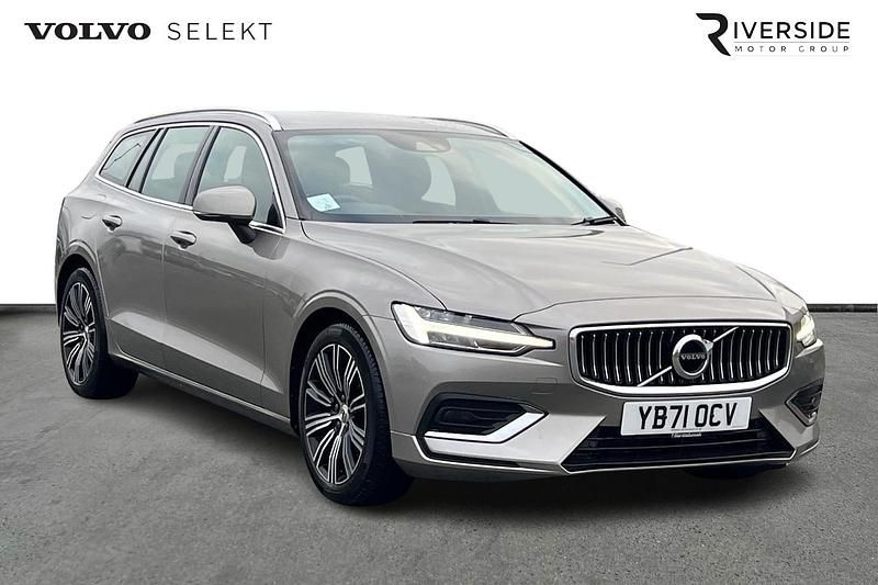 Used Volvo V60 Inscription 163 HP (119 kW) 2022 Pebble grey Estate