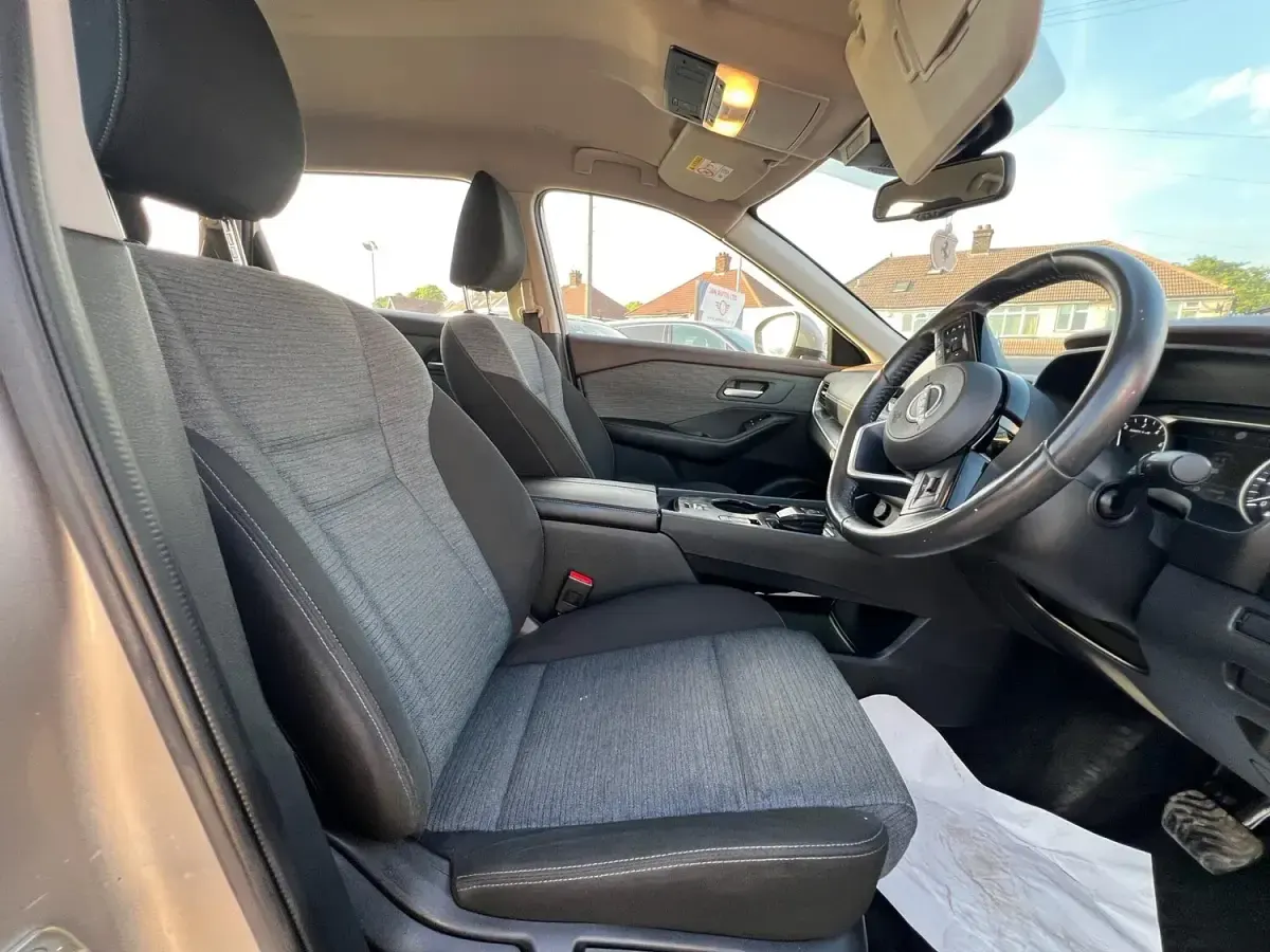 Used Nissan X-Trail Acenta Premium 213 HP (156 kW) 2023 Silver SUV