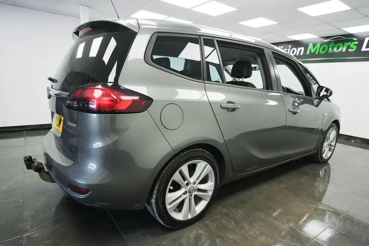 Used Vauxhall Zafira Tourer SRi 140 HP (102 kW) 2018 Grey MPV