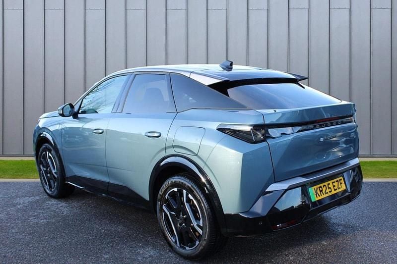 Used Peugeot e-3008 GT 152 kW (207 HP) 2025 Blue SUV