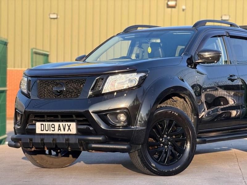 Used Nissan Navara Tekna 190 HP (139 kW) 2019 Black Pickup