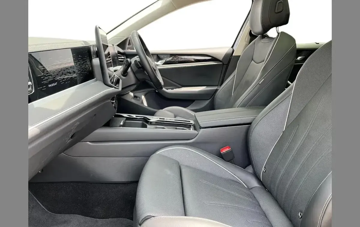 Used VW Passat Elegance 147 HP (108 kW) 2026 Grey Estate