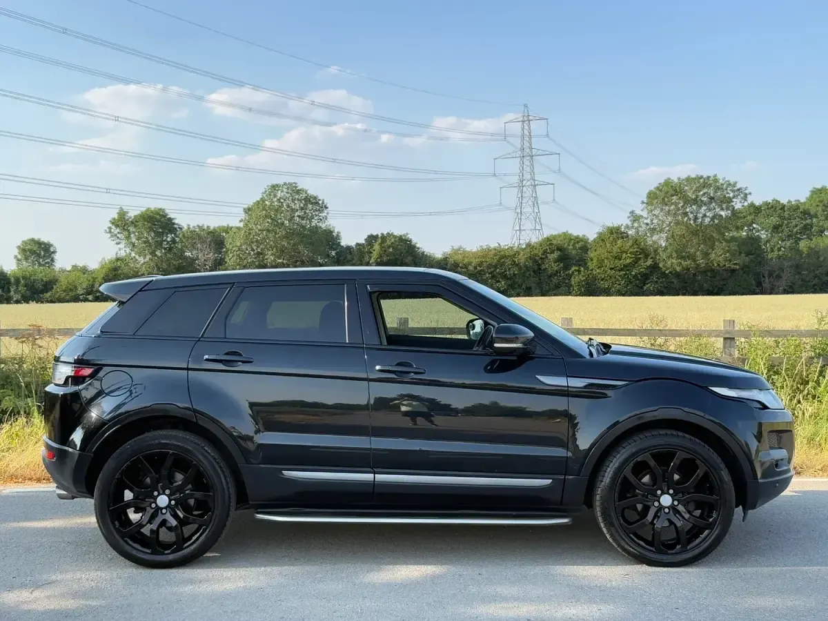 Used Land Rover Range Rover evoque Pure 2011 Black Estate