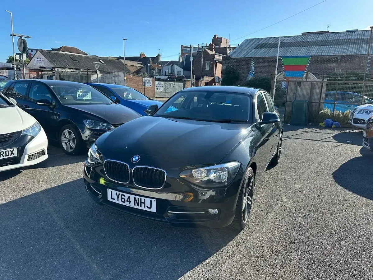Used BMW 116 Sport Line 2015 Black Hatchback