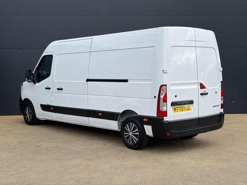 Used Renault Master Business 2022 White MPV