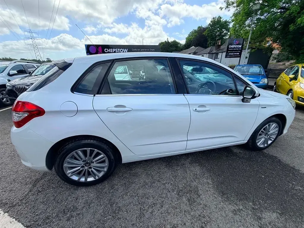 Używany Citroën C4 VTR Sport 120 KM (88 kW) 2013 Biały Hatchback