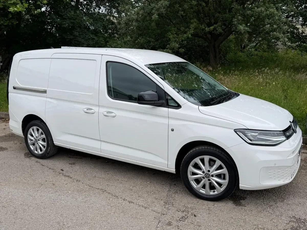 Used VW Caddy Maxi Pro 122 HP (89 kW) 2022 White MPV