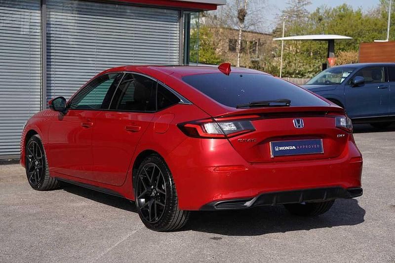 Used Honda Civic Advance 143 HP (105 kW) 2025 Red Hatchback