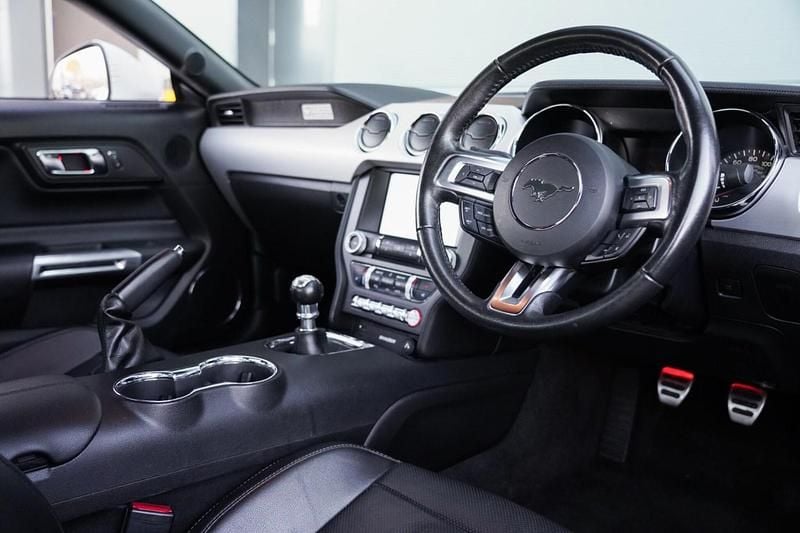 Used Ford Mustang GT Fastback 2018 White Coupe