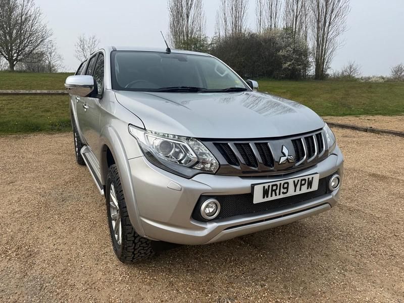 Used Mitsubishi L200 181 HP (133 kW) 2019 Silver Pickup