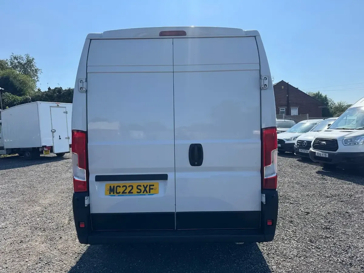 Used Citroën Relay 140 HP (102 kW) 2022 White Van