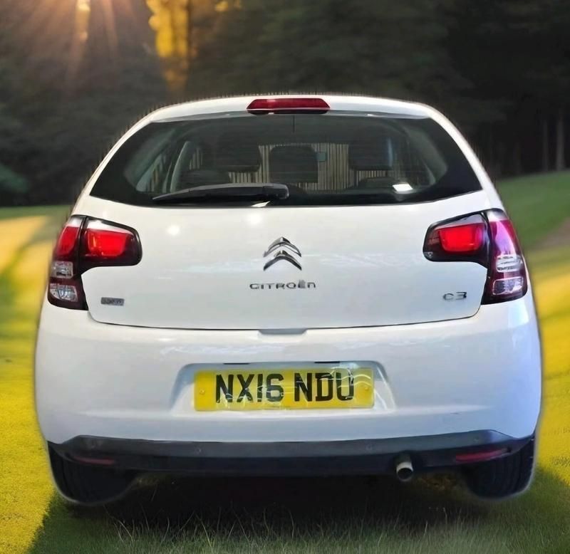Used Citroën C3 PureTech 82 HP (60 kW) 2016 White Hatchback
