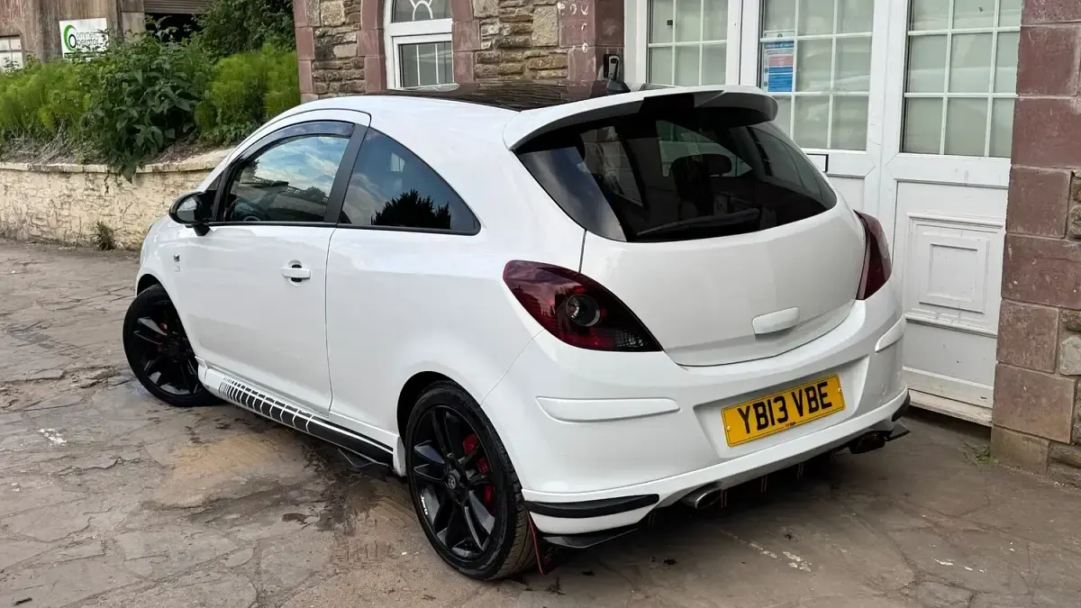 Used Vauxhall Corsa Edition 2013 White Hatchback