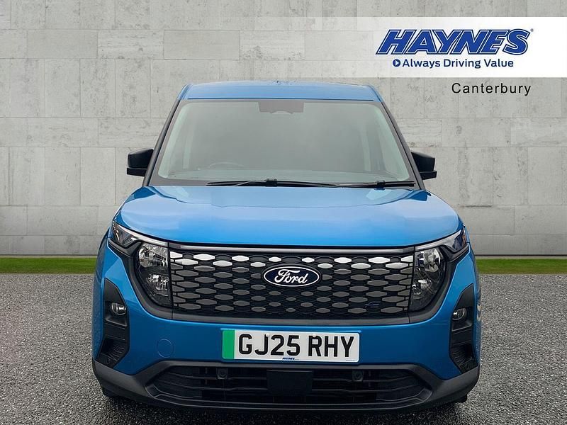 Begagnad Ford E-Transit Trend 98 kW (134 HK) 2025 Blå Van
