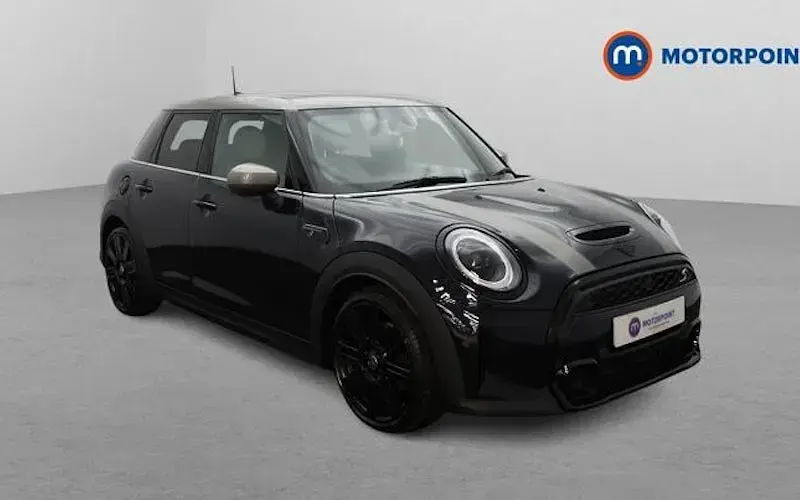 Used Mini Cooper S Exclusive 178 HP (130 kW) 2022 Hatchback