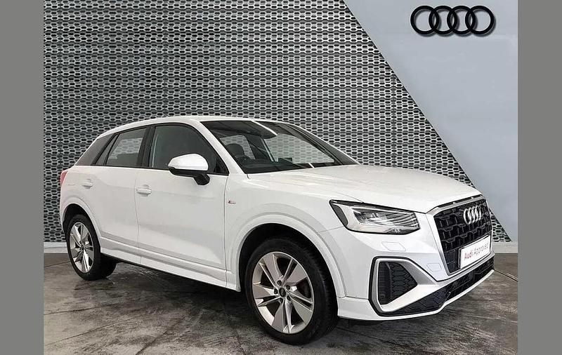 Used Audi Q2 S-Line 150 HP (110 kW) 2021 White SUV