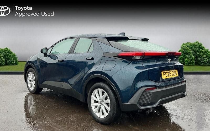 Used Toyota C-HR 140 HP (102 kW) 2025 Blue SUV