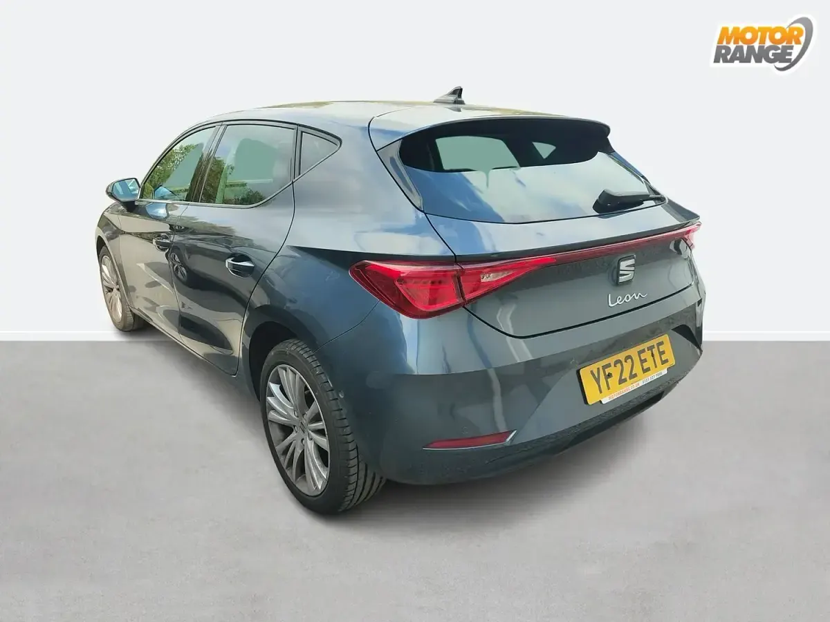 Used Seat Leon SE Dynamic 110 HP (80 kW) 2022 Grey Hatchback
