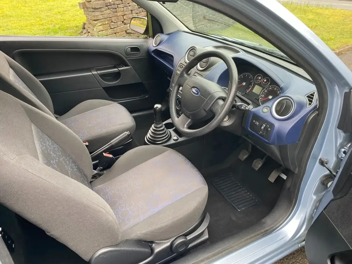 Used Ford Fiesta Style 75 HP (55 kW) 2006 Blue Hatchback