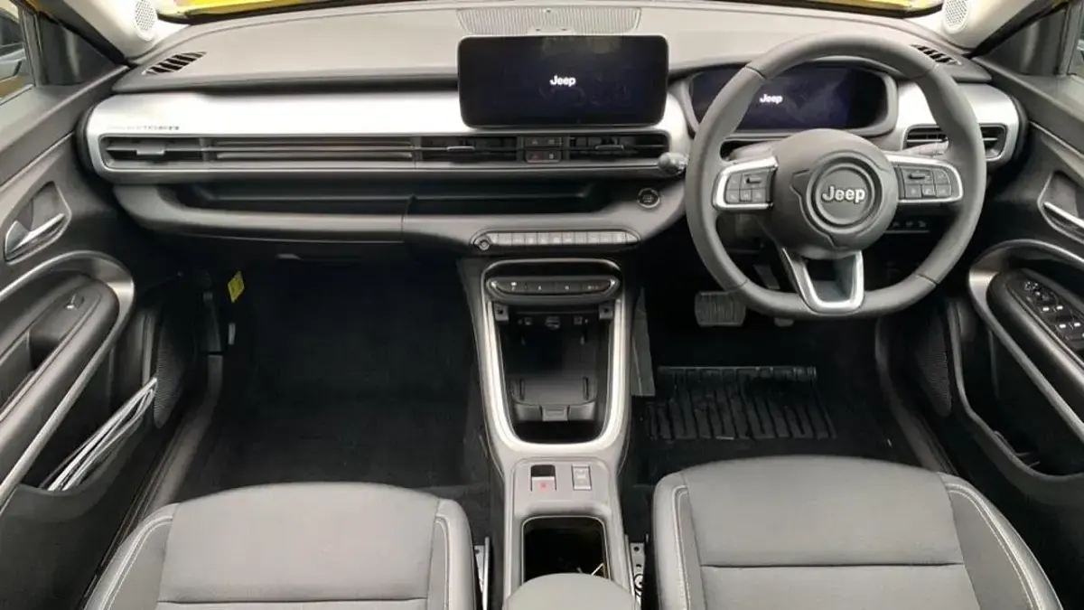 Begagnad Jeep Avenger EV Summit 113 kW (154 HK) 2025 SUV