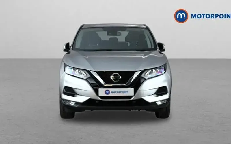 Used Nissan Qashqai Acenta Premium 140 HP (102 kW) 2020 Silver SUV