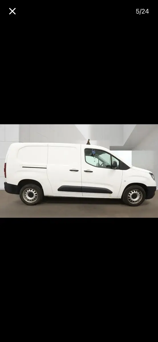 Used Vauxhall Combo Edition 100 HP (73 kW) 2019 White MPV